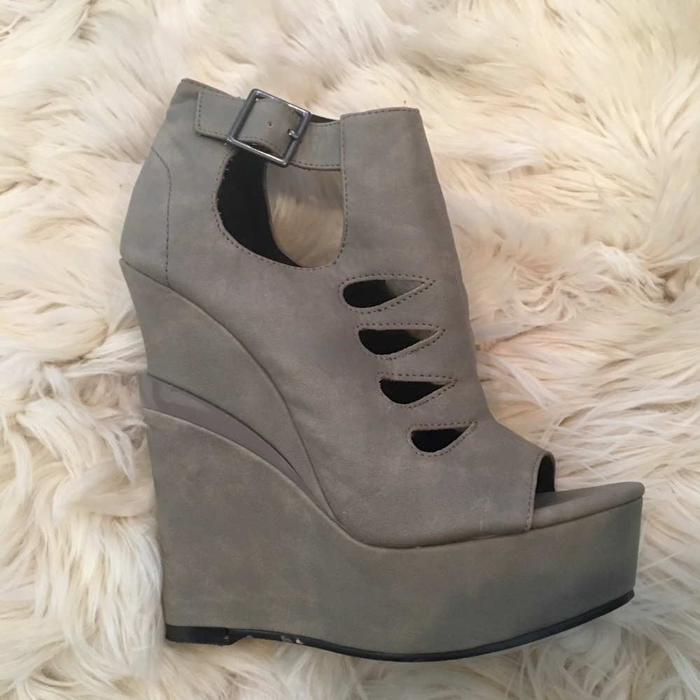 Michael Antonio Studio Heels Grey Size 6